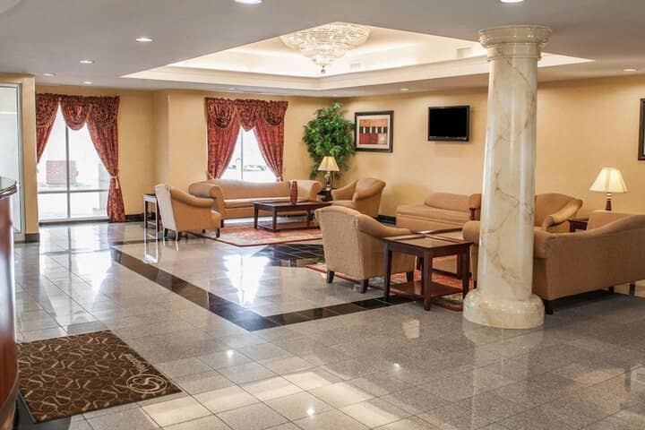 Hotel Interior 4 of 33