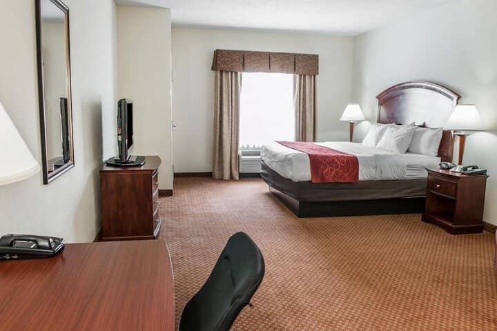 Room 11 of 33